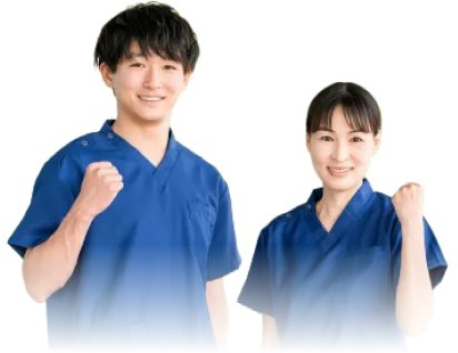 看護師がガッツポーズしている画像