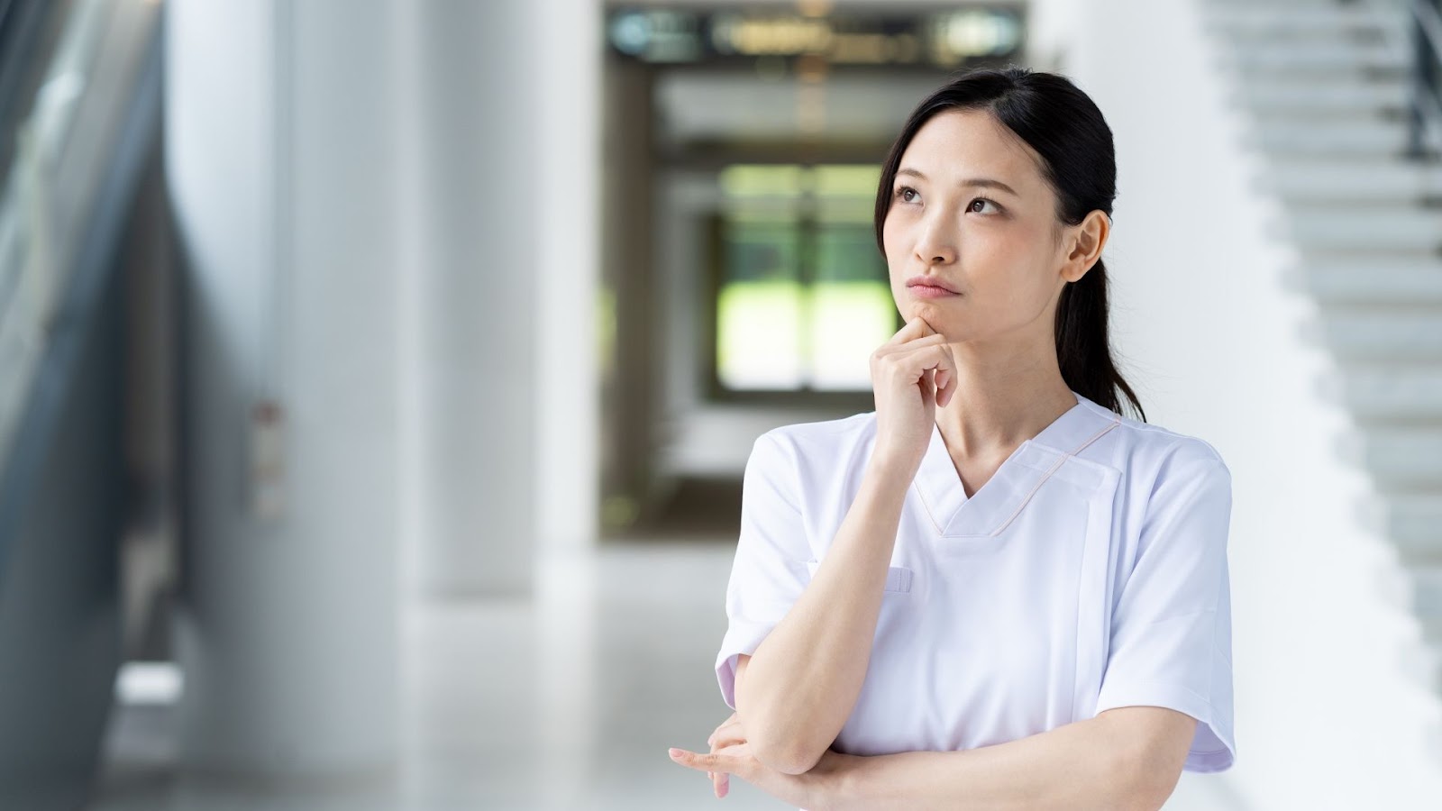 訪問看護と病院での教育体制の違いについて考えるナース